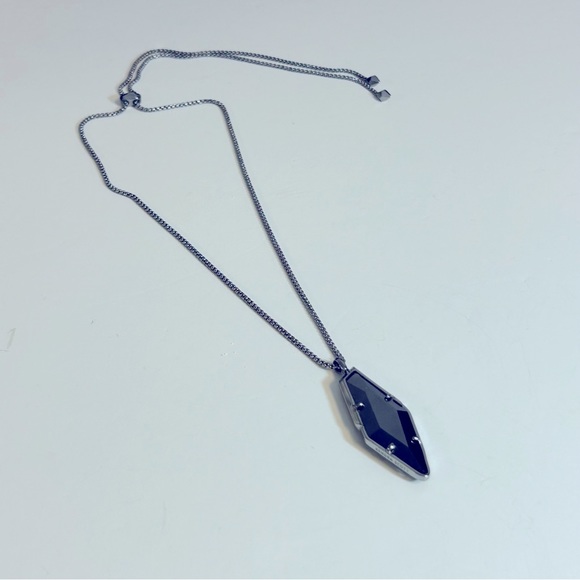 Kendra Scott Beatrice Necklace in Hematite - Picture 2 of 4